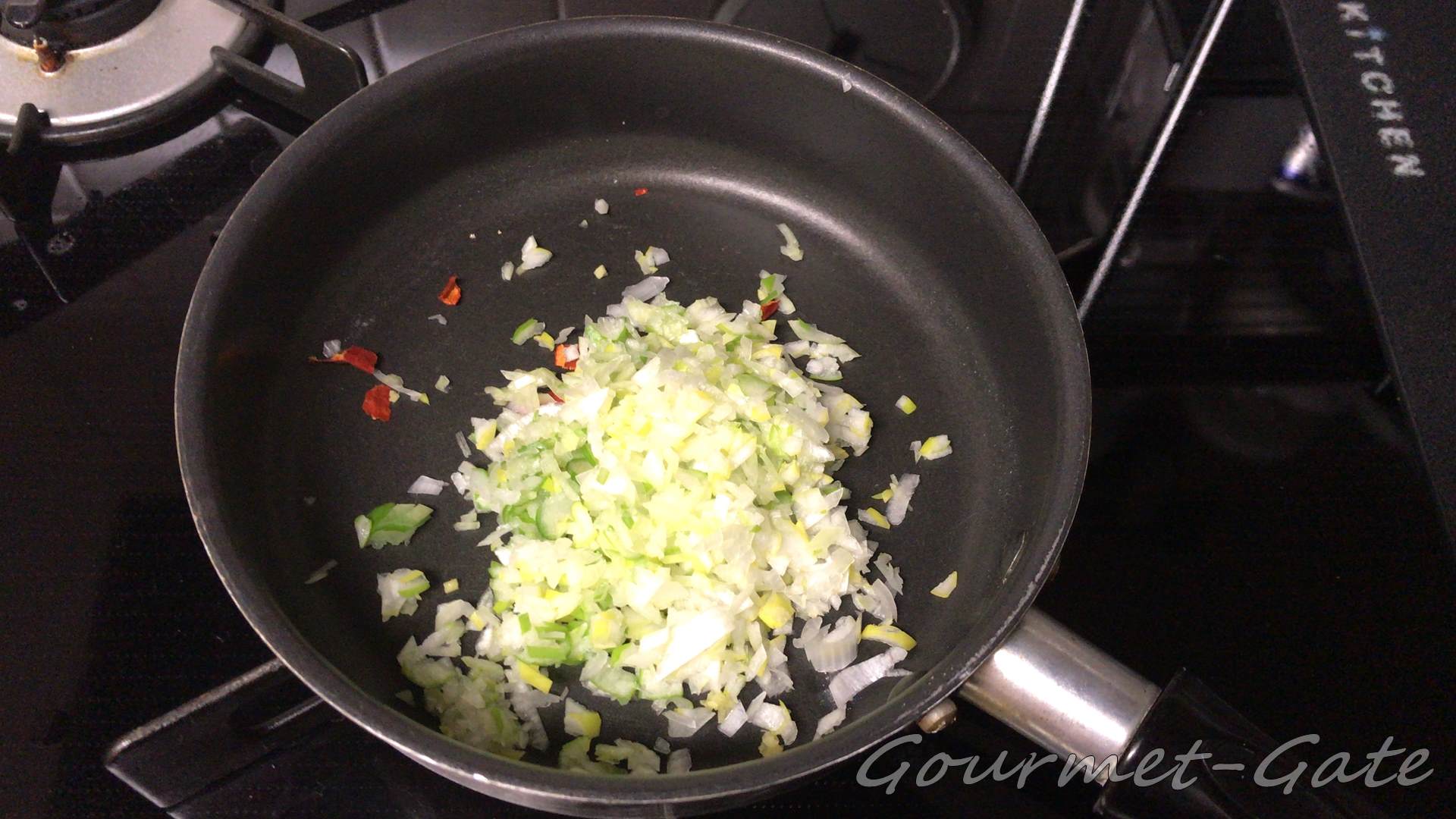 中華はとりあえずネギきっておけば美味しい