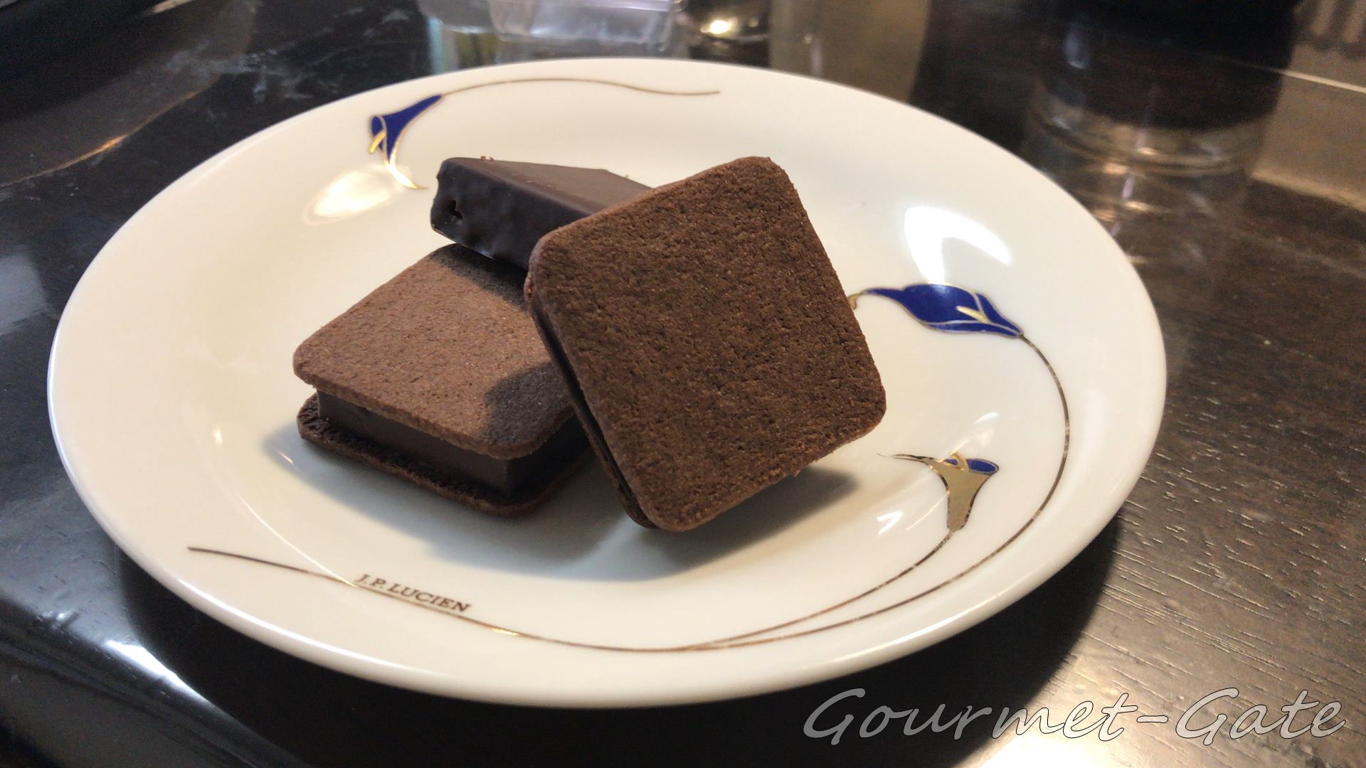 VANILLLA BEANSを贅沢に盛り付け