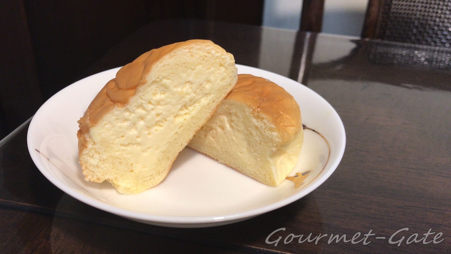 ふわとろクリームパン