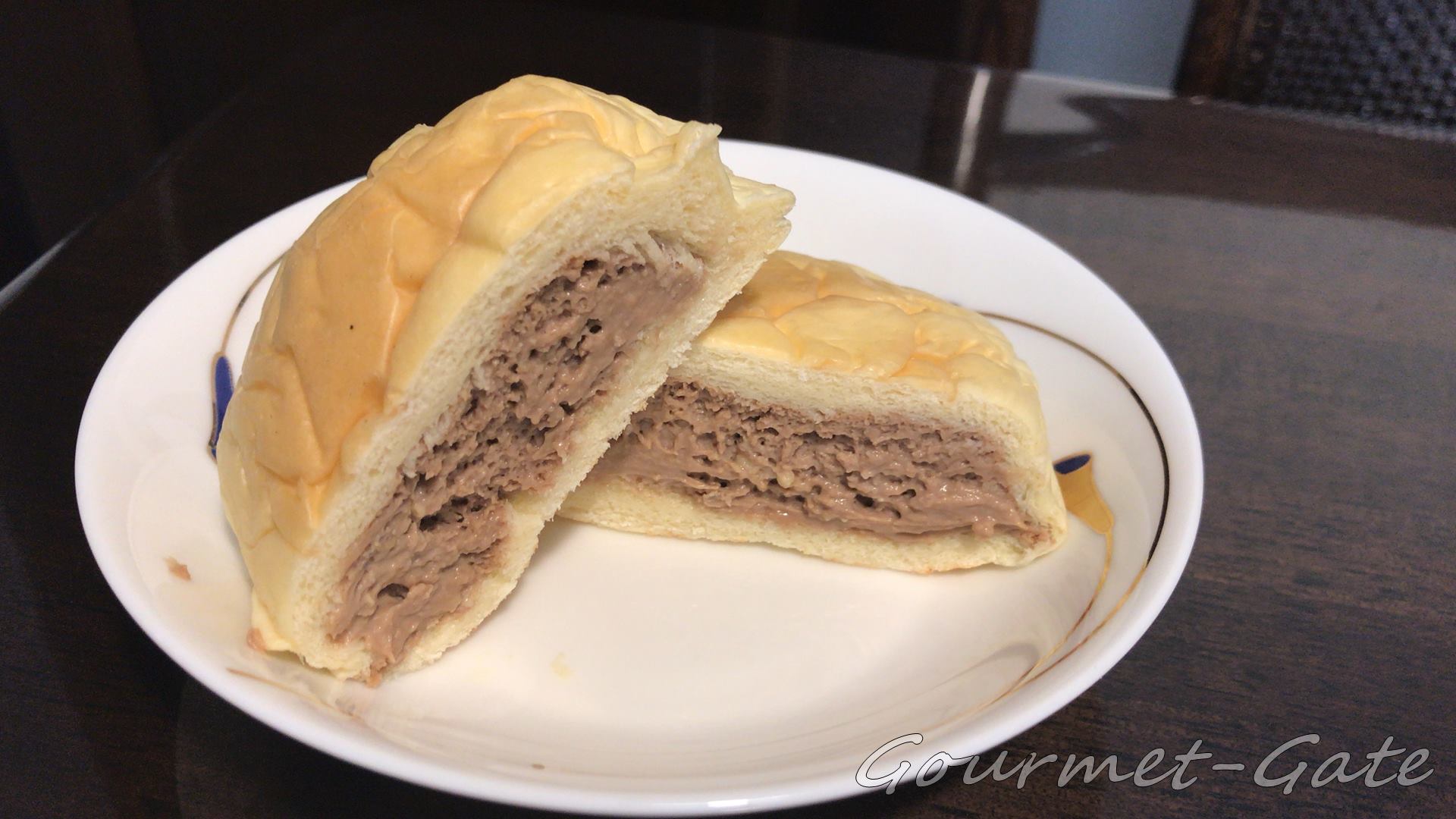 チョコレートクリームの風味が良いクリームパン