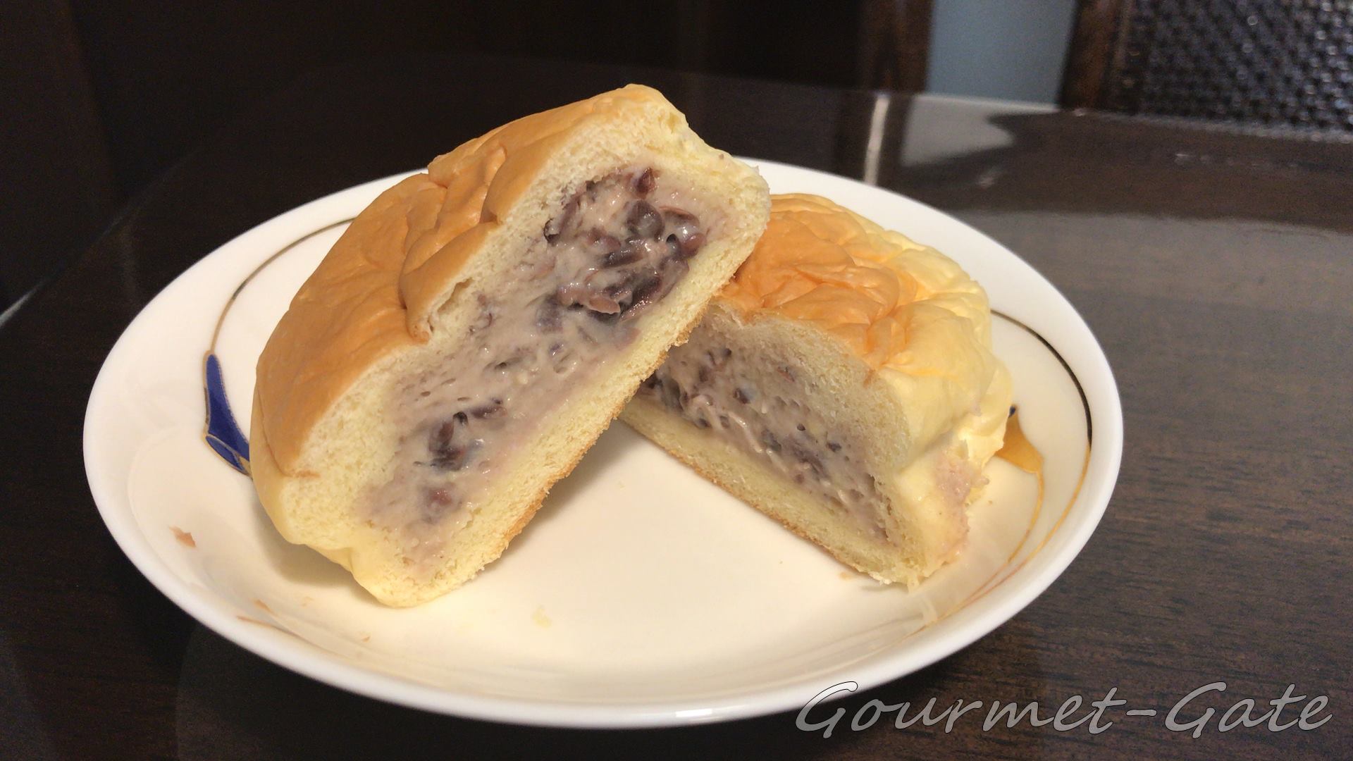 八天堂のあんぱんはクリーミィ