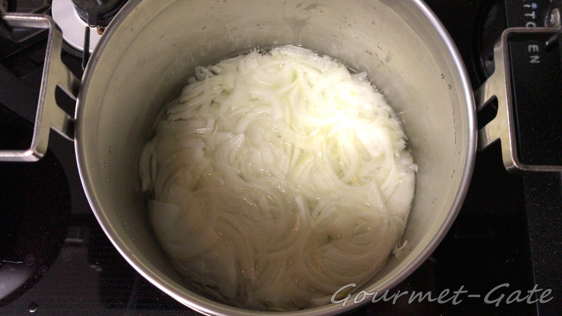 飴色玉ねぎは水でも良い