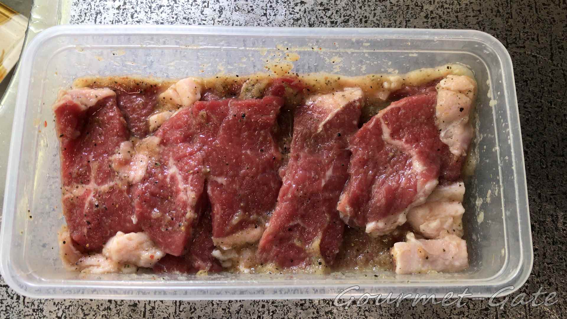 片山スパイスキングでシャリアピンステーキ
