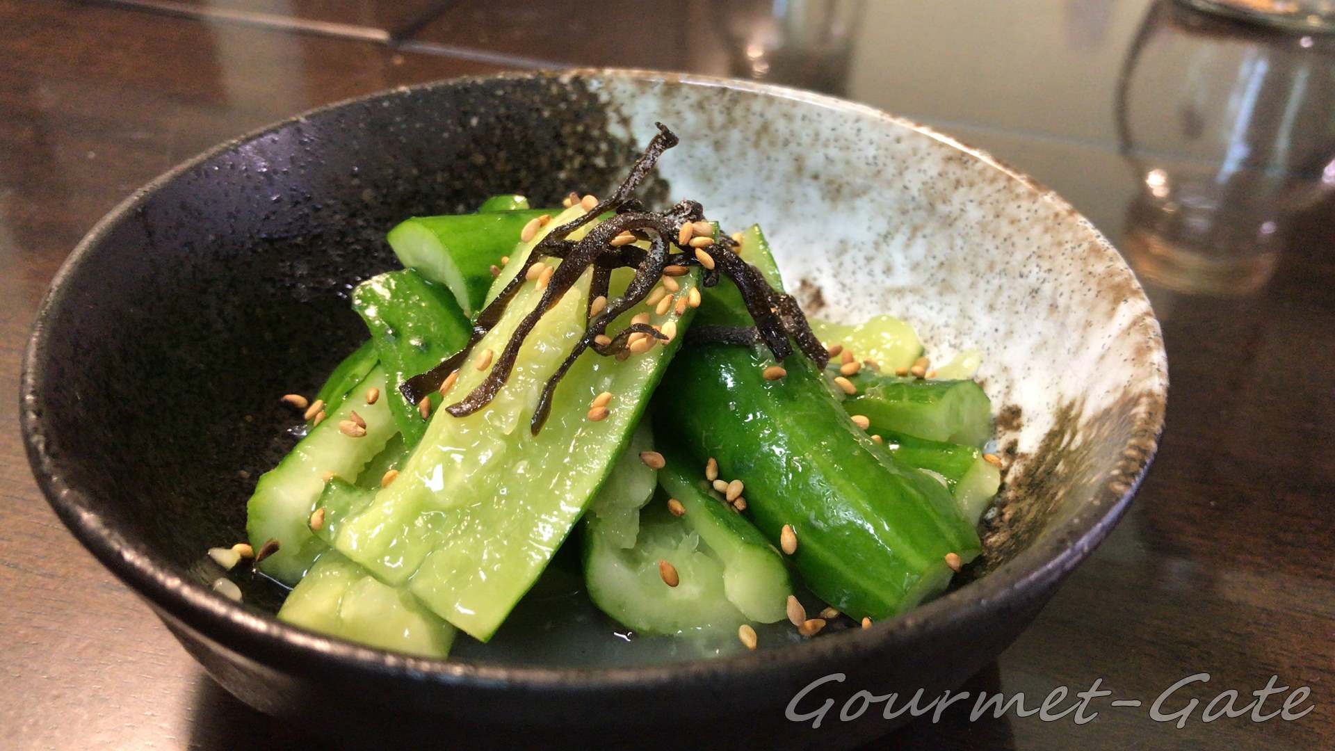 鶏味塩でキュウリの和物