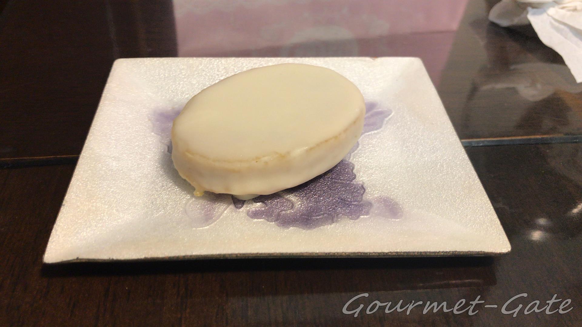 安納芋トリュフのホワイトチョコレート