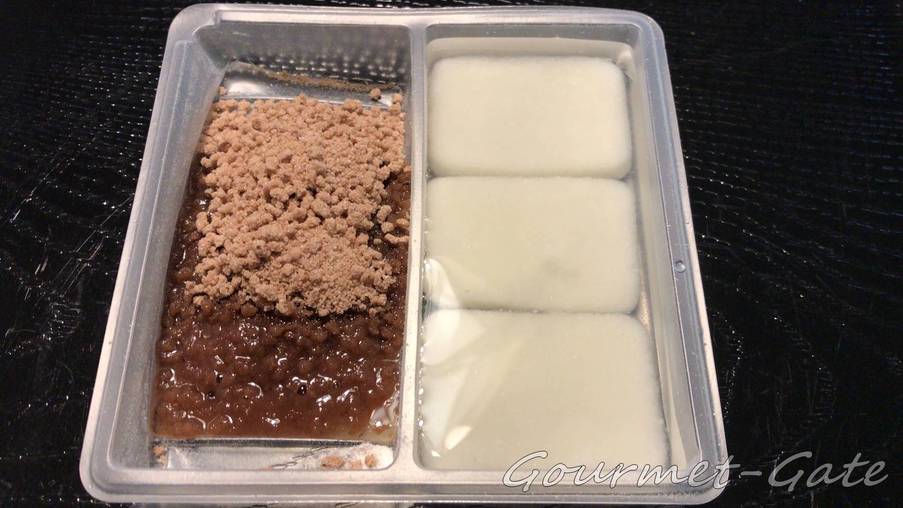 乾燥餅のあんこは水で戻すと...