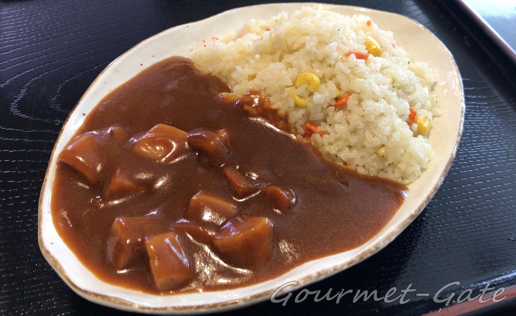 贅沢な非常食アレンジ、具だくさんカレーライス