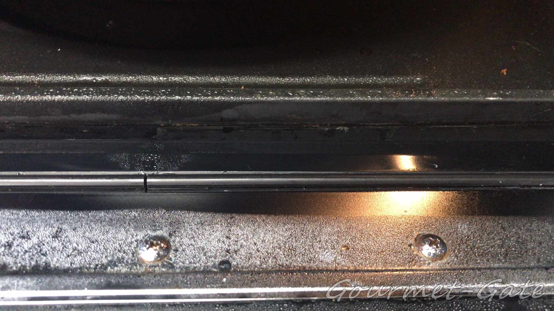 水蒸気がたっぷりでるのでオーブンは掃除しないといけない