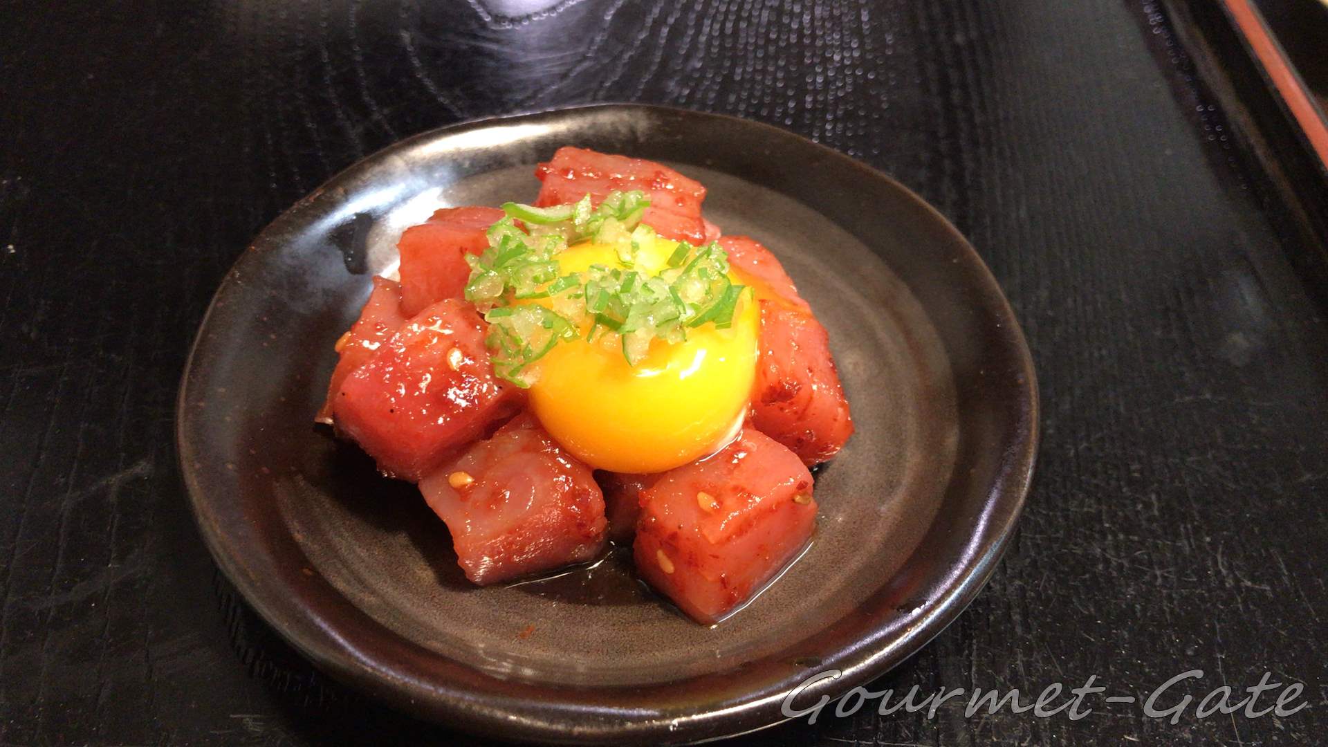 生七味はユッケに使うと非常に美味