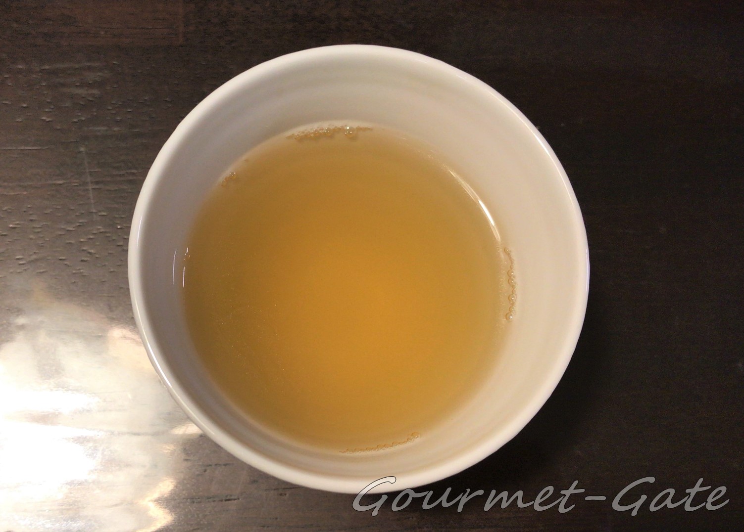 お茶の様なブイヨンが完成