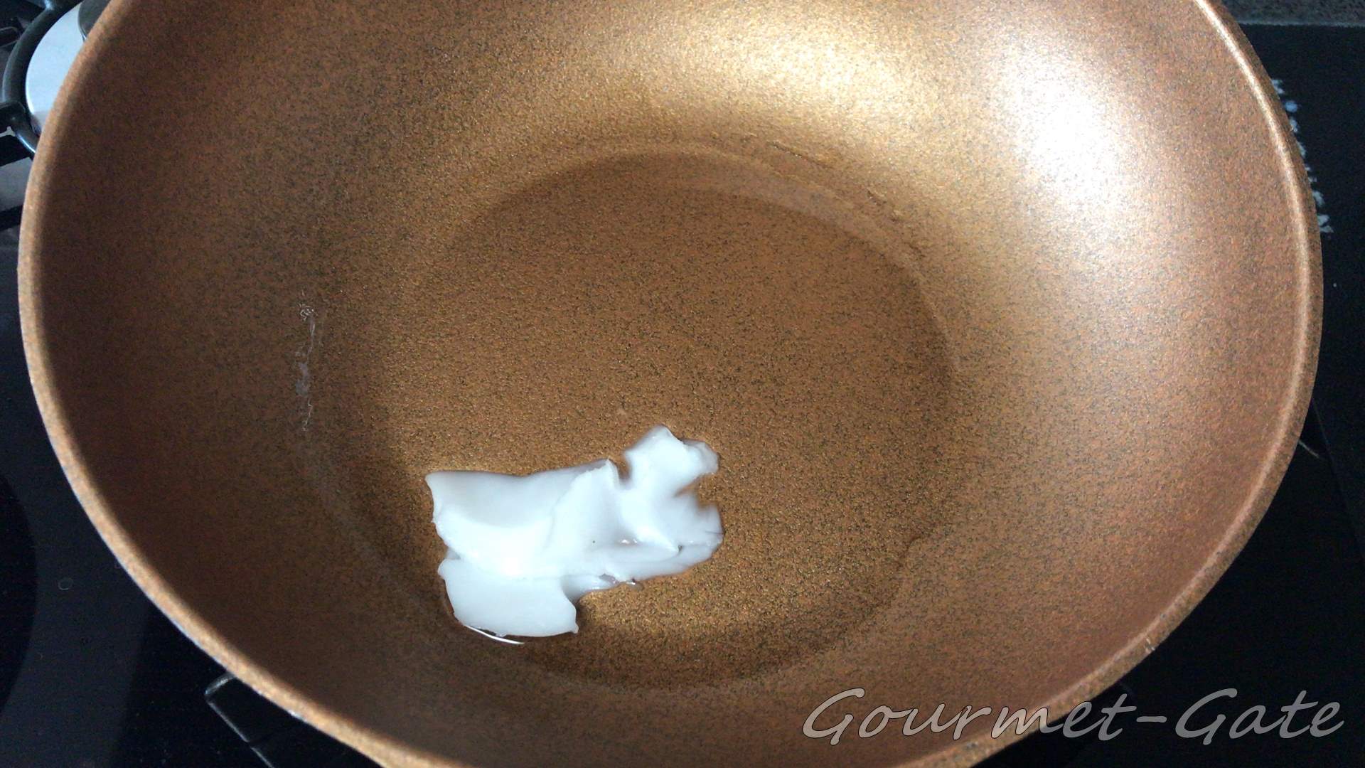 炒飯のコクを生み出すポイントはラード、クセはある