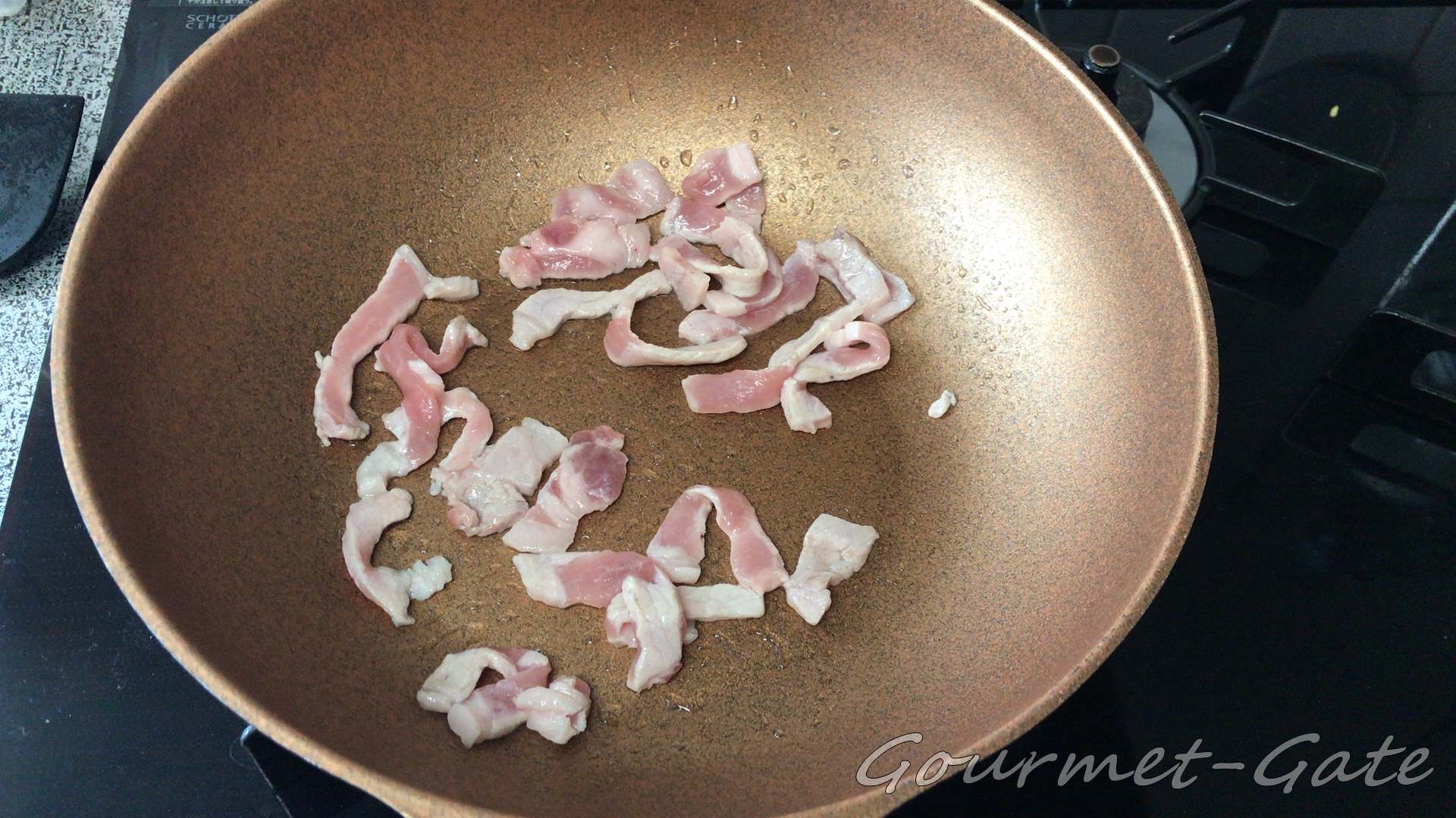 焼きそばの肉は細めがよろしい
