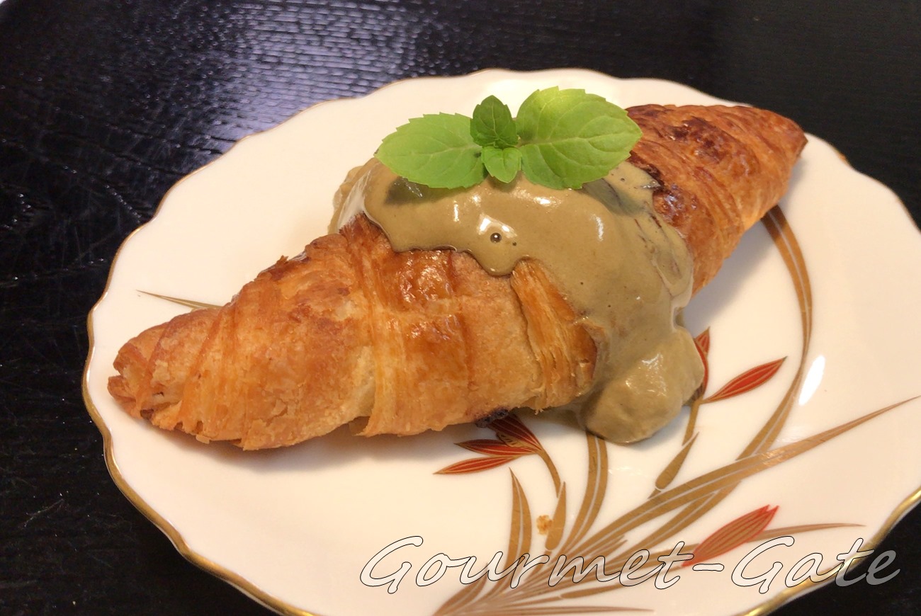クロワッサン、ほうじ茶バタークリーム
