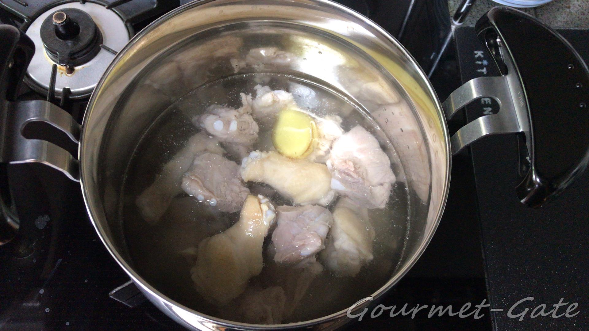 保温鍋で素材を柔らかく
