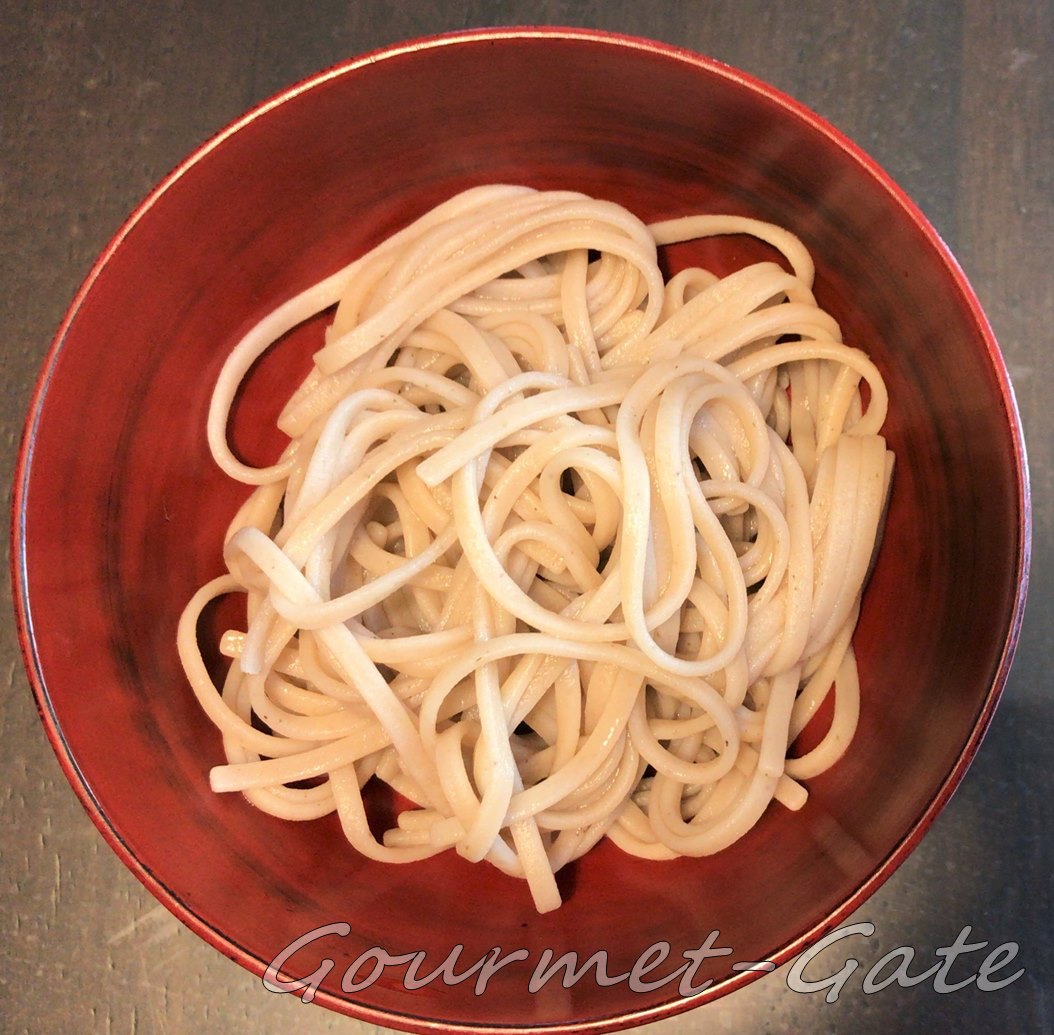 国産の二八蕎麦_山本かじの_茹でたもの