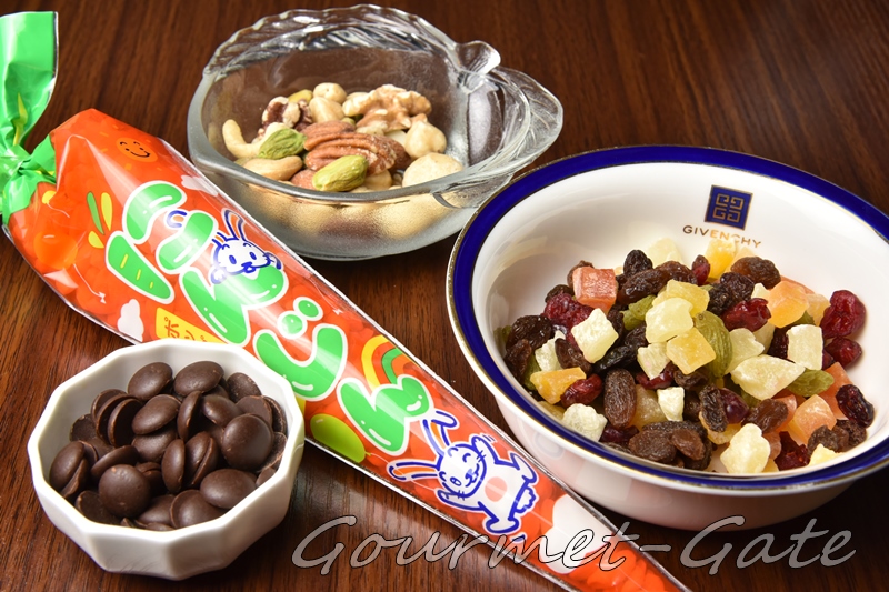 １３種の具材入チョコレート、材料