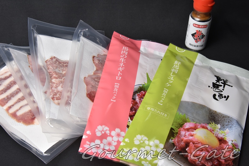 菅乃屋、馬刺しユッケ、馬肉のネギトロなど