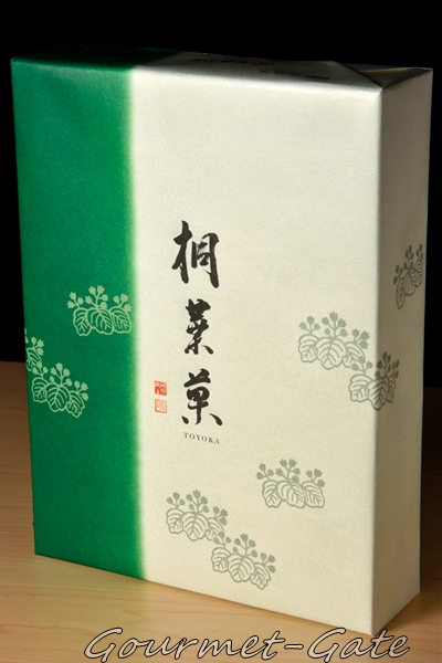 桐葉菓、包装紙、化粧箱、外見