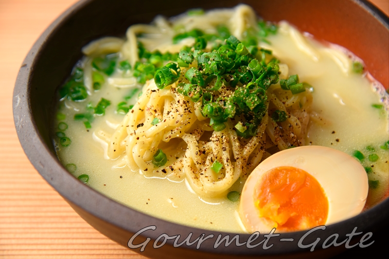 極とり鍋の〆はやはりラーメン、良い