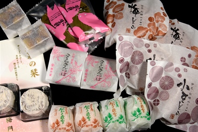 梅月園、様々な製品を紹介、窓