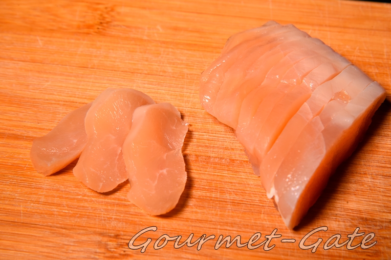 鶏で作った生ハム、見た目は生肉の様に見える