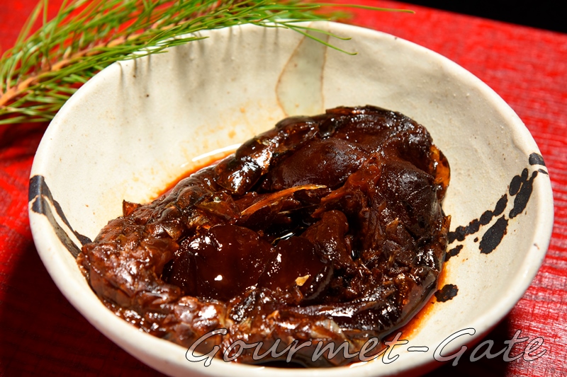 鯉の甘煮、みやさかや、コッテリとした昔ながらの味わい